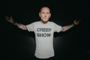 COREY TAYLOR BLACK EYES BLUE